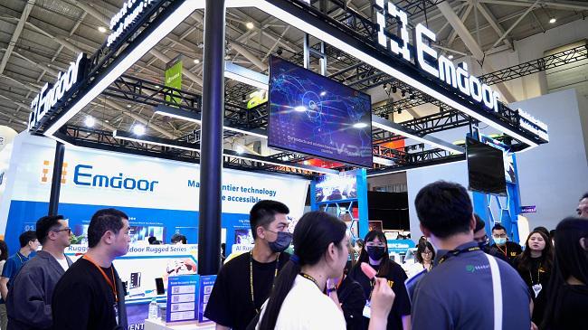 MPUTEX 2025推动全球工业智能化变革冰球突破豪华版亿道三防AI加固笔记本闪耀CO(图5)